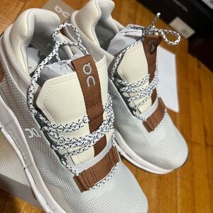 On Running Cloudnova Woman’s Cream and Brown Sneakers